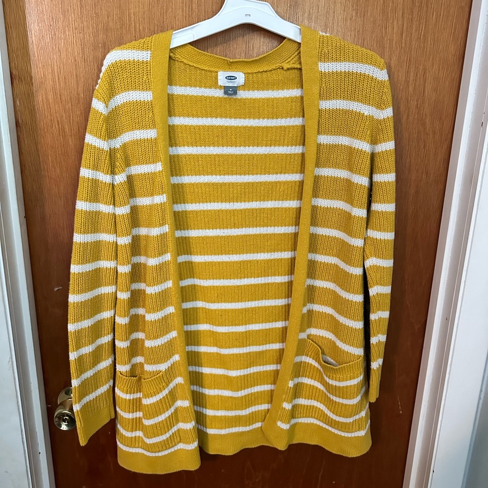 Old navy cardigan